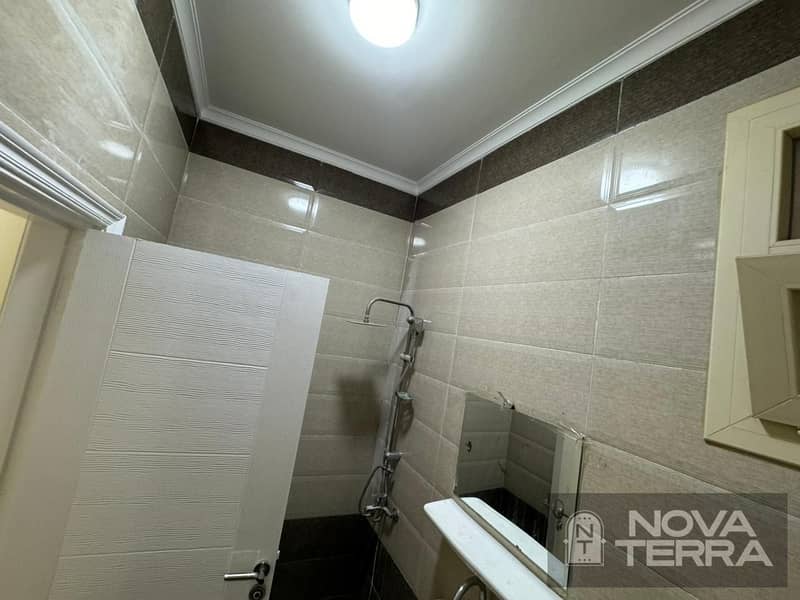 Apartment for rent in the 7th District, Sheikh Zayed . directly on Al Safa Street, with an open view overlooking the square. Exceptional location. - Ansicht 6