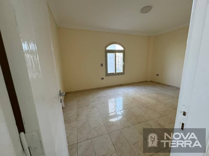 Apartment for rent in the 7th District, Sheikh Zayed . directly on Al Safa Street, with an open view overlooking the square. Exceptional location. - Mehr