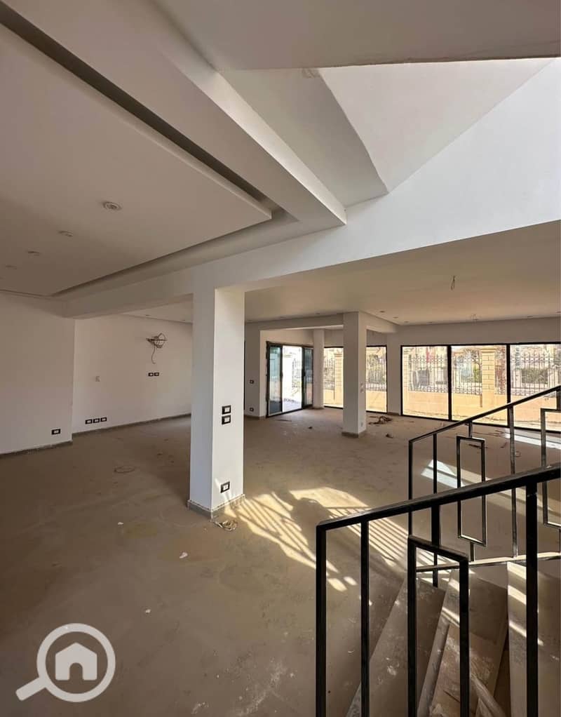 Standalone Villa for Sale Royal City Compound - Sheikh Zayed - Widok 6