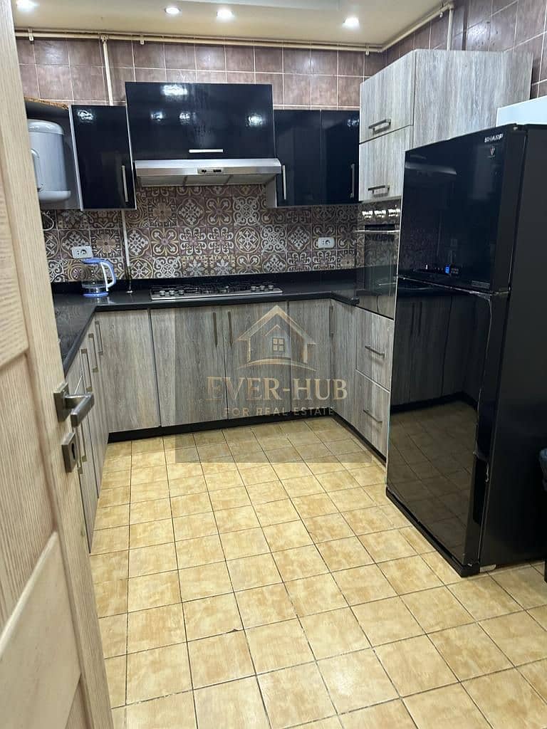 Ground floor duplex with garden, fully furnished and finished, first occupancy, in Beverly Hills compound, Sheikh Zayed, at a bargain price in Westown - Ansicht 5
