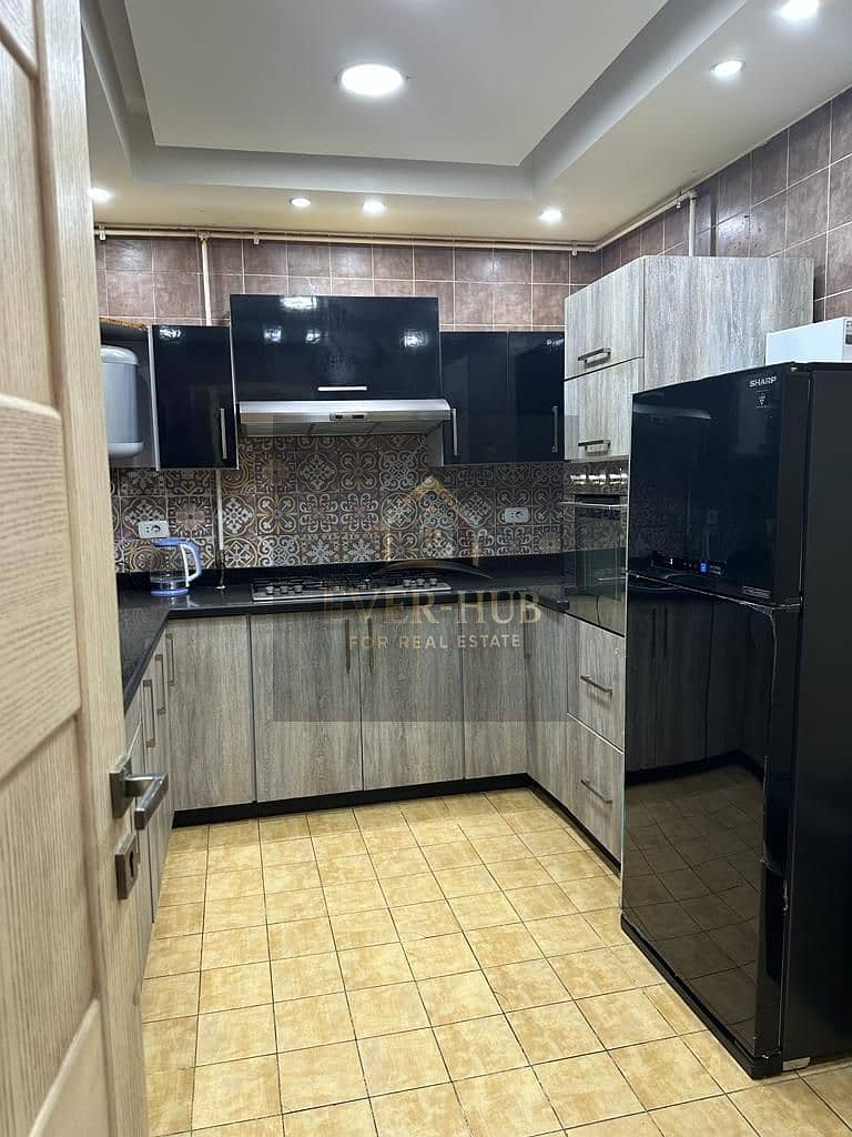 Ground floor duplex with garden, fully furnished and finished, first occupancy, in Beverly Hills compound, Sheikh Zayed, at a bargain price in Westown - Ansicht 6