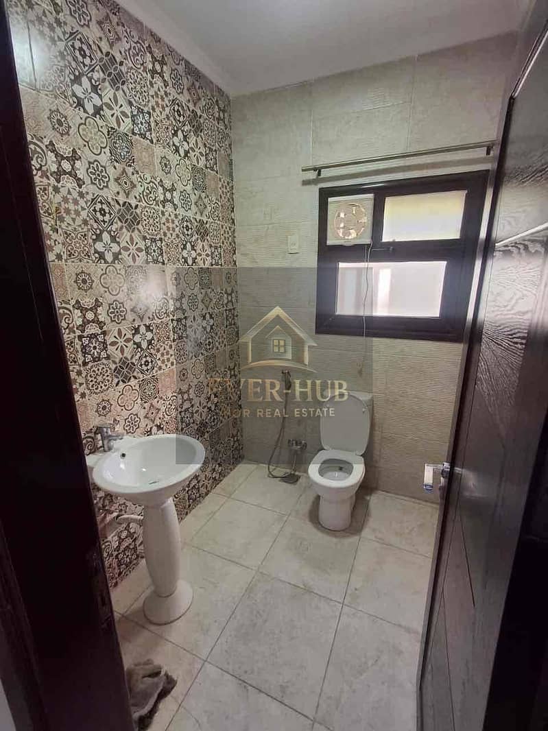 4 8e872c3a-2fa2-45bd-94ea-73efa8d681ca. jpg
