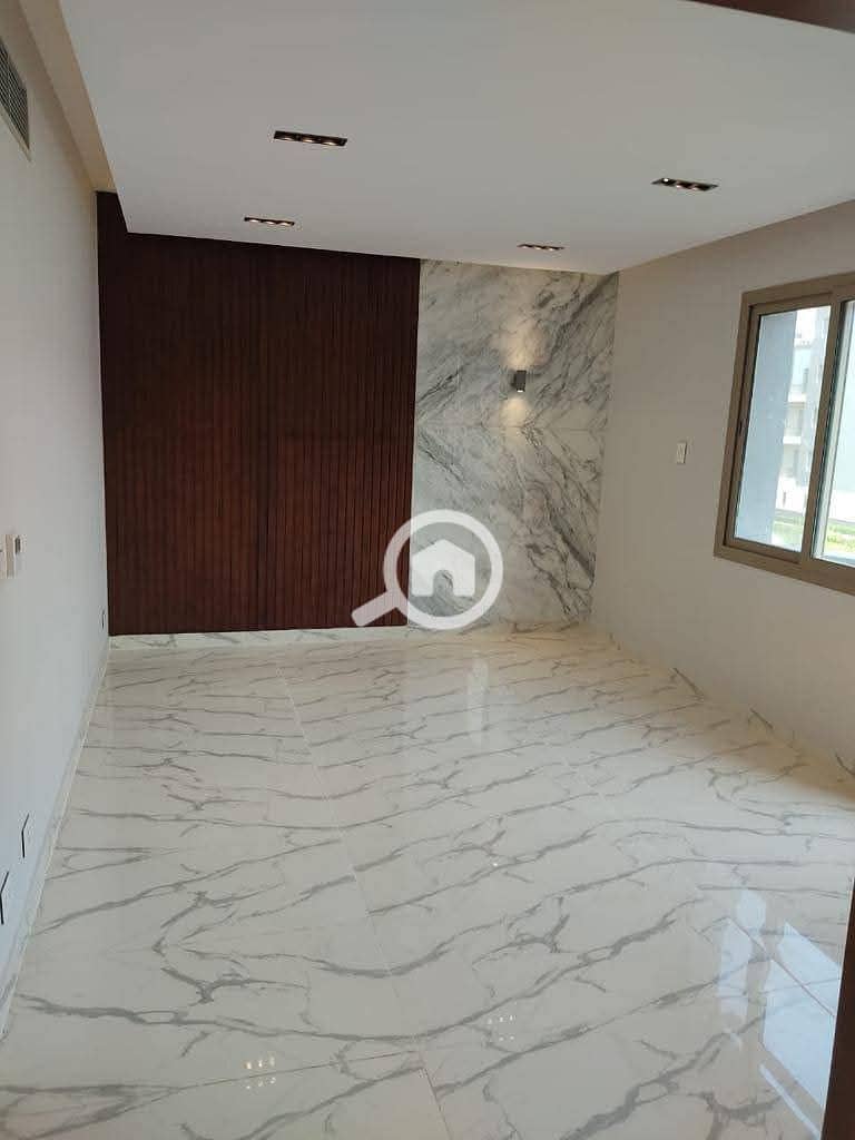 Apartment 3BR Fully Finished For Rent in Sheikh Zayed Next to Mall of Arabia At Aeon Towers Courtyard – pohled 3