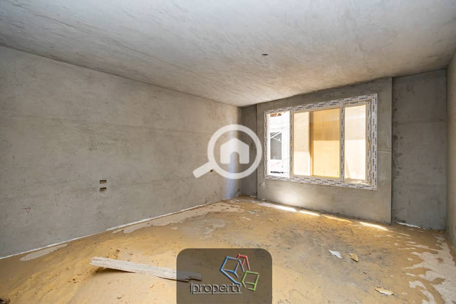 Apartment for Sale in Zizenia - Installment - Mehr