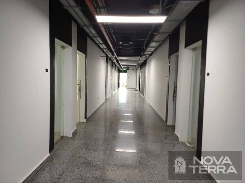 Clinic for rent in Centro Mall, Sheikh Zayed, first use - Więcej