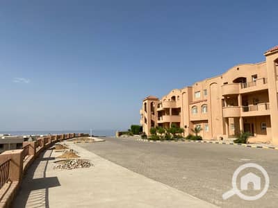 2 Bedroom Chalet for Sale in Ain Sukhna, Suez - 28273f6e-297e-4d32-ba64-8669da80ee9c. jpg 2 Bedroom Chalet for Sale in Ain Sukhna, Suez - 28273f6e-297e-4d32-ba64-8669da80ee9c. jpg