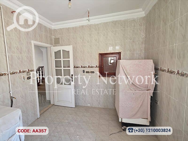 27 AA357 (16). png