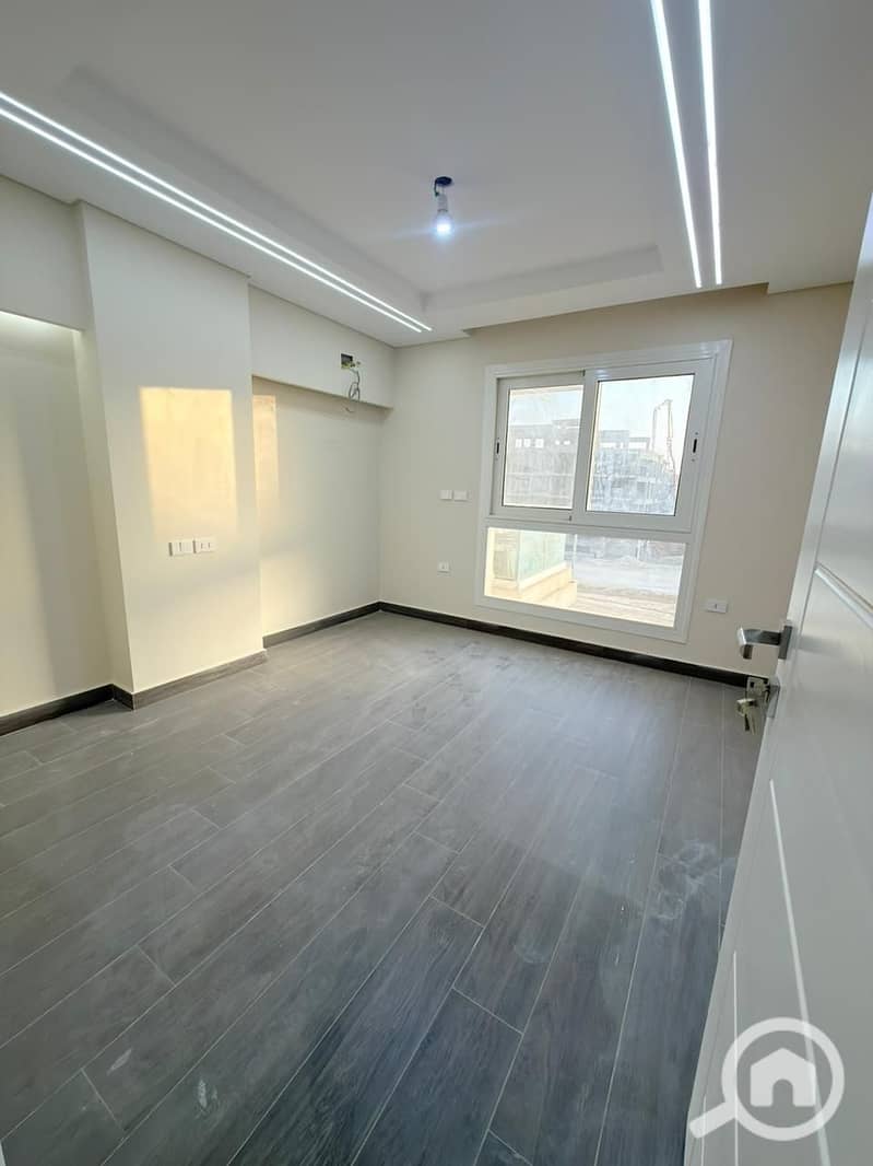 3-bedroom apartment for rent in Mountain View iCity October with air conditioning - Widok 3