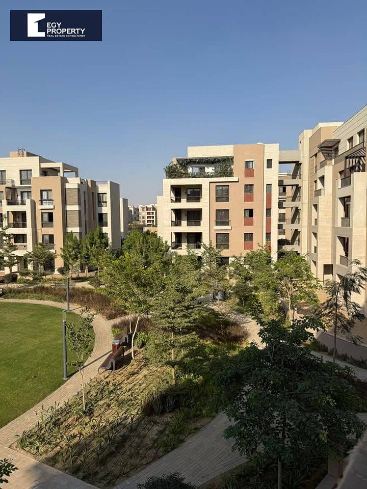 With a Prime View Luxury Apartment for Sale in District 5, New Cairo - Widok 3
