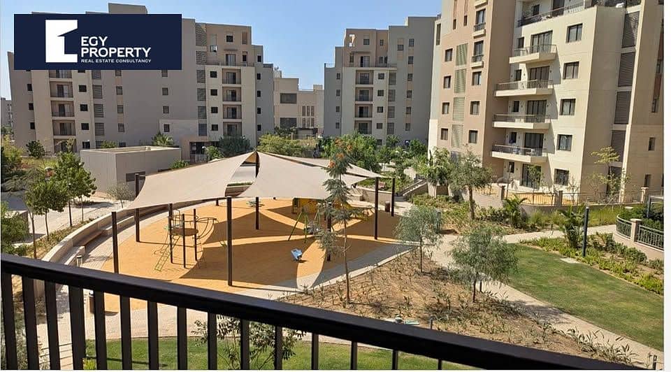 With a Prime View Luxury Apartment for Sale in District 5, New Cairo - Widok 4