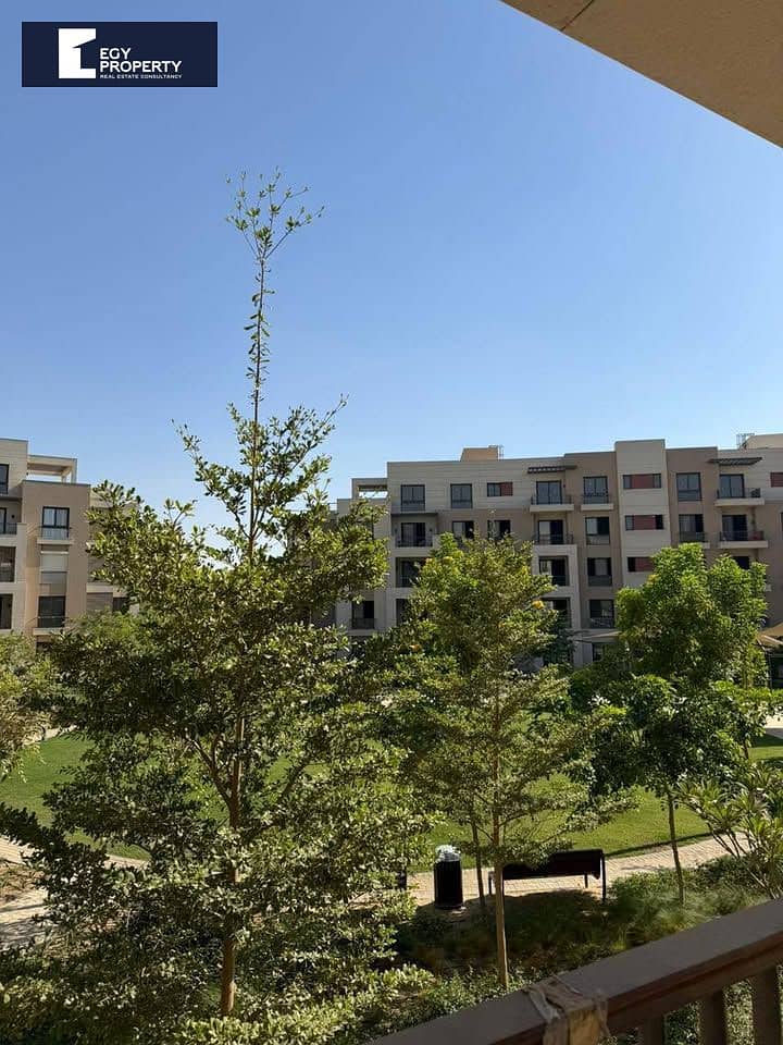 With a Prime View Luxury Apartment for Sale in District 5, New Cairo - Widok 6