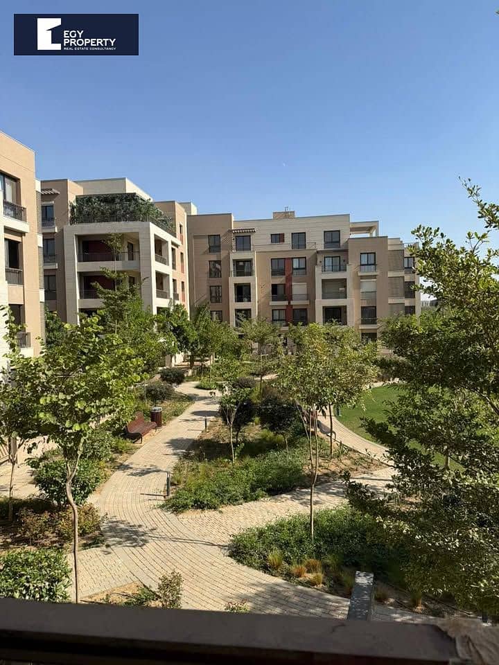 With a Prime View Luxury Apartment for Sale in District 5, New Cairo - Więcej