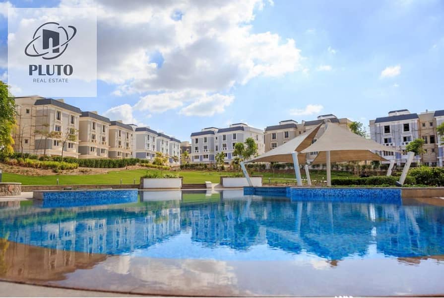 10 Swimming pool in Mountain View Giza Plateau . jpg