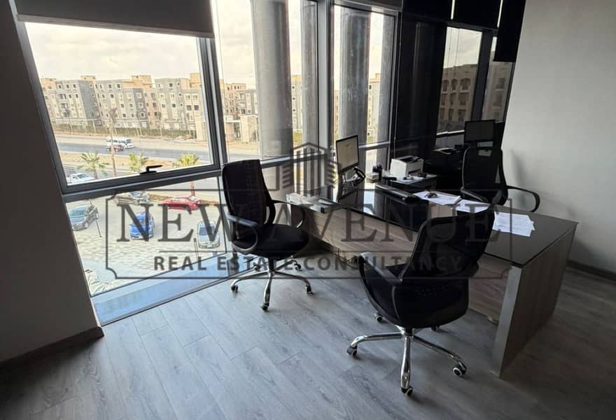 Ready to move Office Income for sale fully finished with avery prime location mivida - Ansicht 5