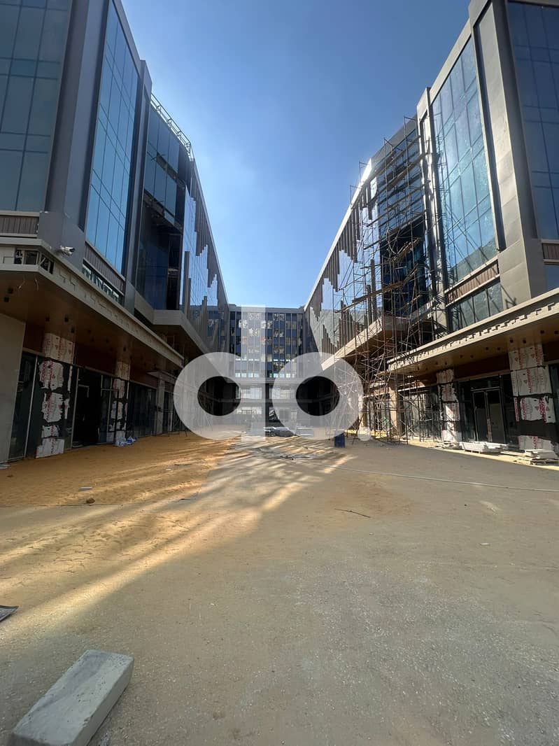 Commercial Store For Rent 100m BUA Prime Location on New Cairo Golden Square 5th Settlement - Ansicht 4