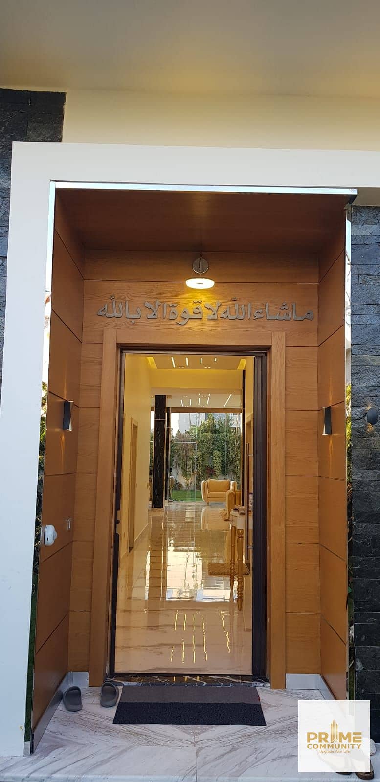 Fully finished twin house villa 8 bedrooms ultra modern for sale in prime location in Zayed dunes in Zayed city - Widok 3