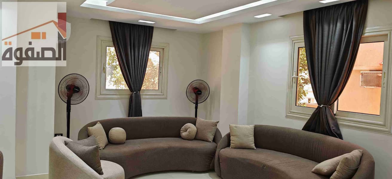 Furnished apartment for rent, first occupancy, consisting of 3 rooms, a reception, and 2 bathrooms, close to Mall 50 and KFC. - Fler