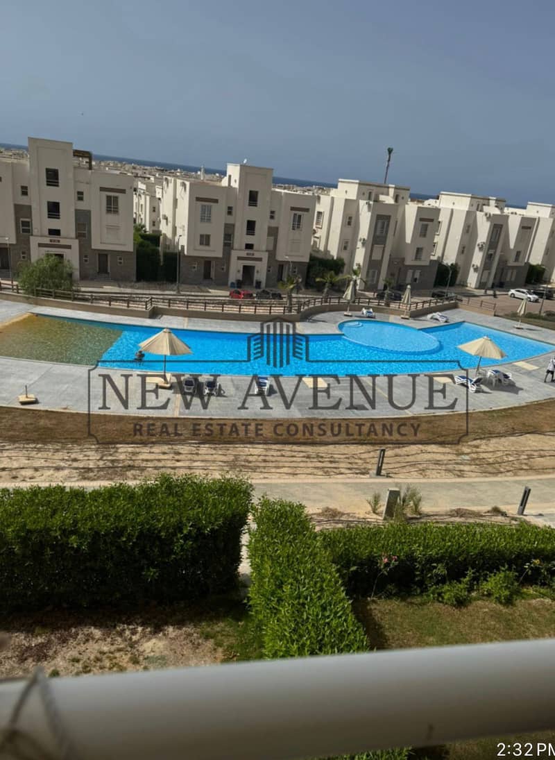Penthouse in Amwaj - North Coast Sea and pool view fully furnished with ACs Bahry 3 bedrooms (1 master room) and 2 bathrooms and ready to move - Widok 2