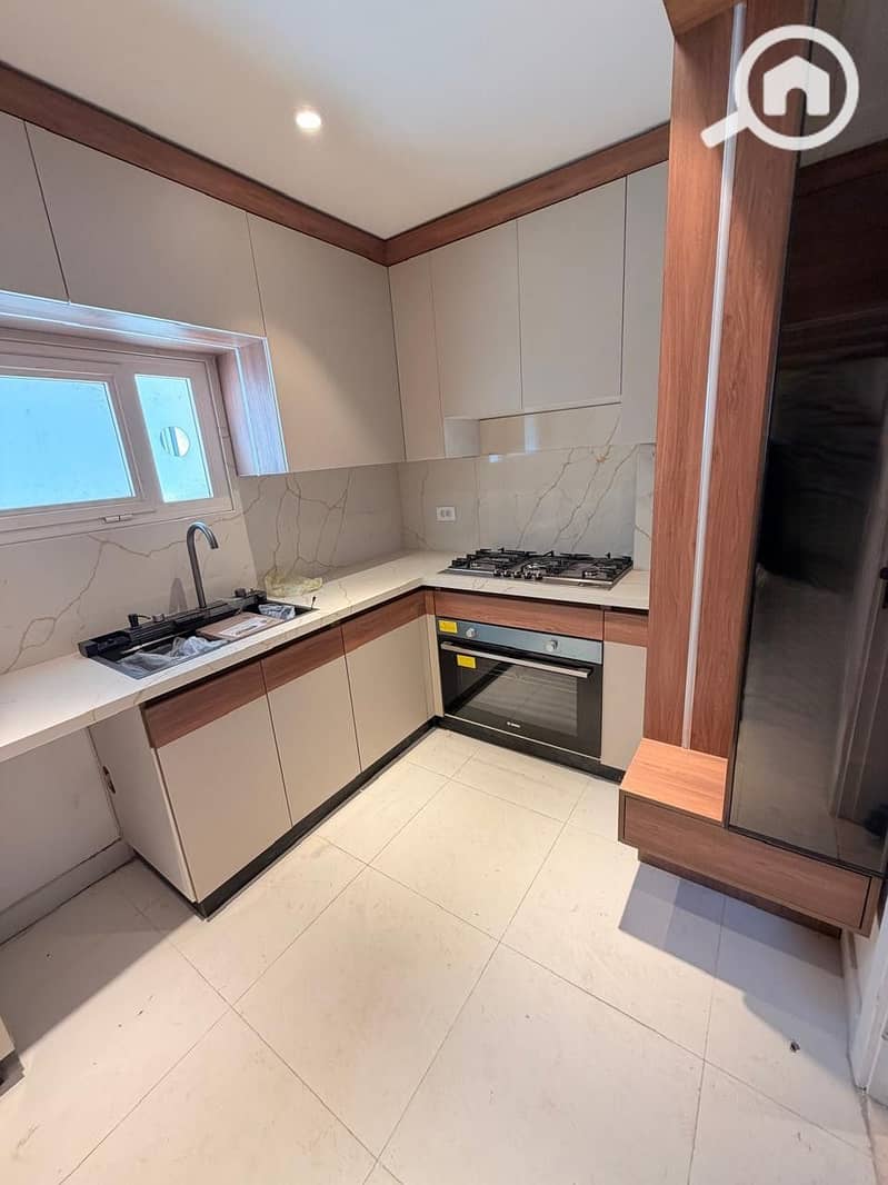 Premium Apartment – Kitchen & Air Conditioning, Prime Location in Uptown Cairo, Mokattam, Cairo - Aanzicht 3