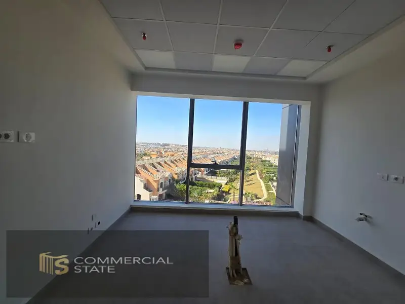 Finished Clinic at 3’ sixty 130m for Rent-New Cairo – pohled 2