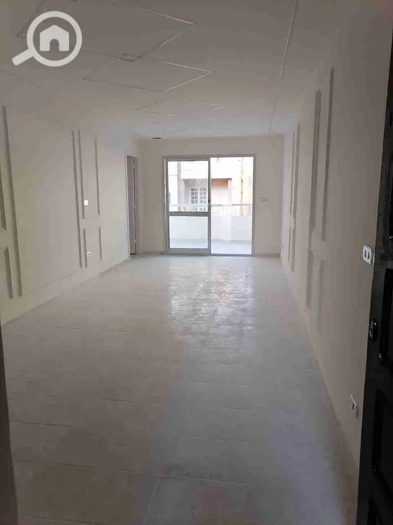 Apartment in Alexandria - More