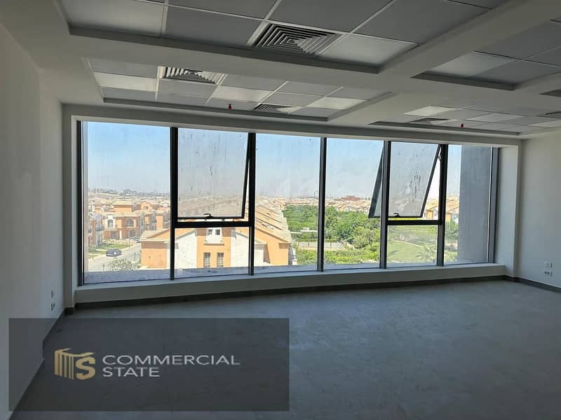 Finished Office at 3’sixty 84m for Rent -New Cairo - Widok 3