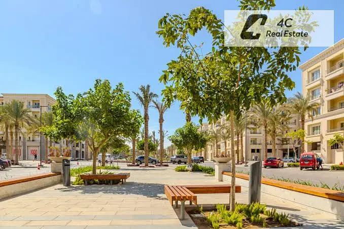 Lowest price in the market, in Mivida Compound, ground floor apartment with garden, 205 sq m, ultra-super-lux finished, with air conditioning - View 3