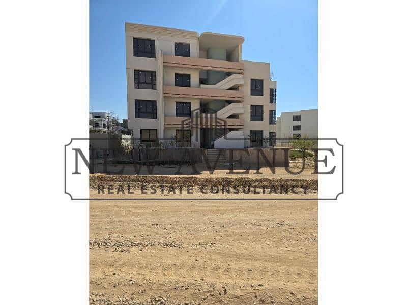 Corner chalet for sale with prime Location Direct on Lagoon Bahary Ready to move fully finished with Ac's phase June Sodic North coast - Bild 5