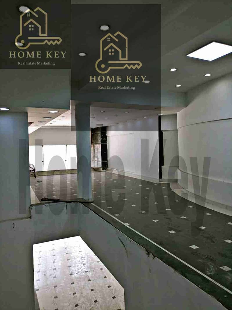 Exhibition for rent, ground and first floor in City Light Towers, intersection of Makram with Nasr Road. – další