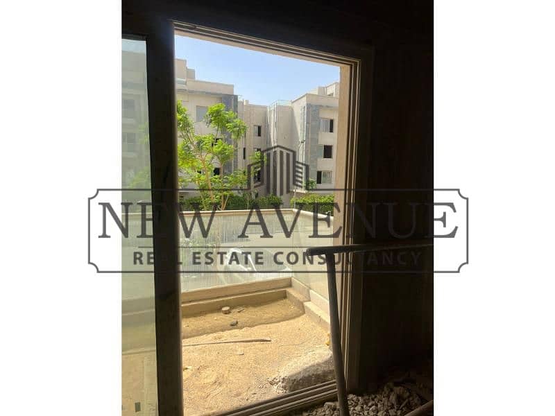 Apartment Ready to Move with lowest price in market in Galleria moon valley compound – další