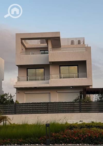 3 Bedroom Townhouse for Sale in Sheikh Zayed, Giza - WhatsApp Image 2025-12-18 at 4.53. 12 PM (2). jpeg