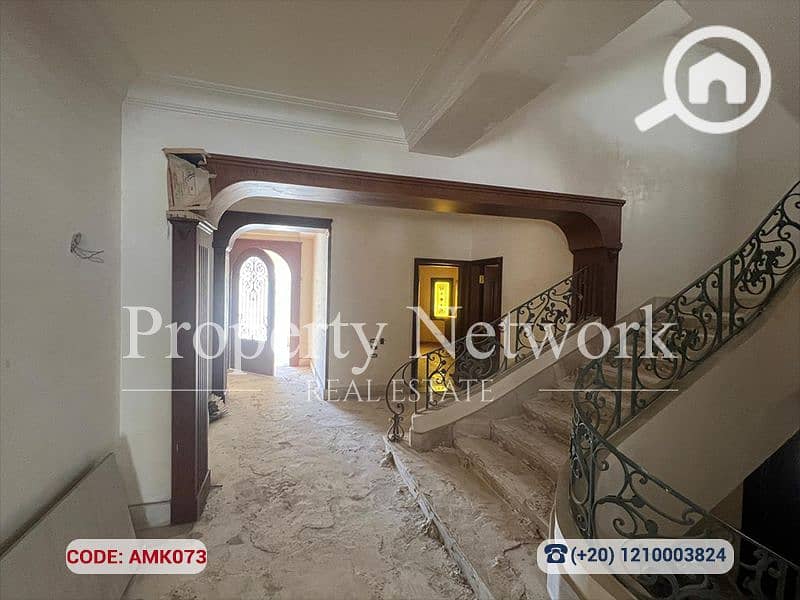 18 AMK073 (32). png