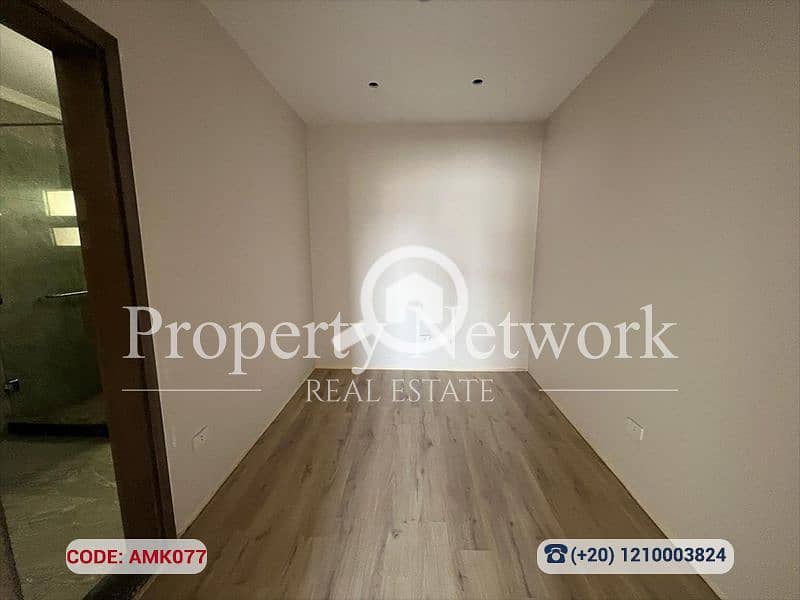 14 AMK077 (14). png