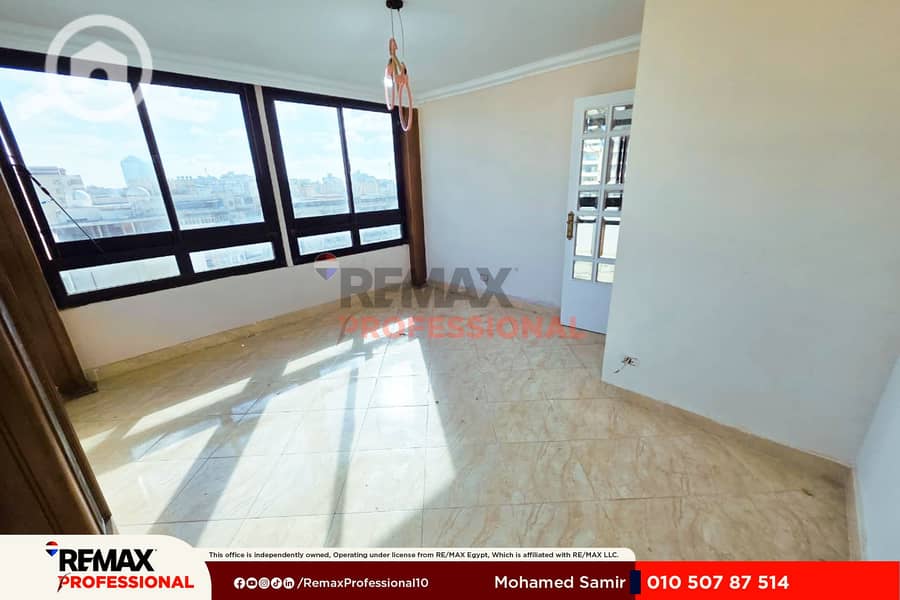 Open sea view excellent location apartment for sale in Saba Pasha - Więcej