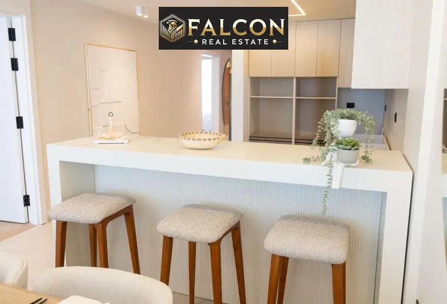 A fantastic chalet, ready for immediate occupancy, beachfront, fully finished, by Mercon, for sale in the North Coast, next to Rixos Hotel and Al Alam - Flere