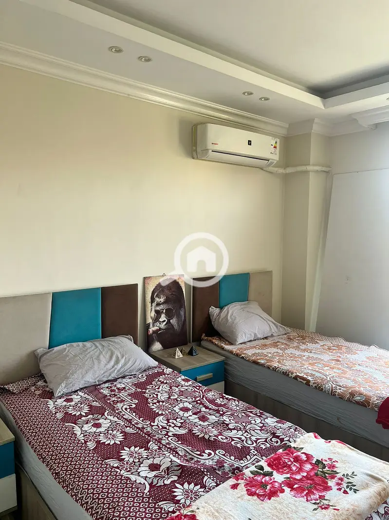 Apartment for sale wide garden view west-facing ready to move in super lux prime location near Open Air Mall and services in Madinaty fully paid for - View 4