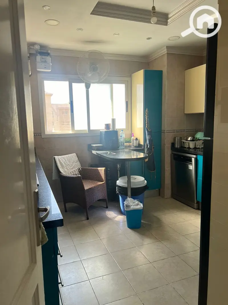 Apartment for sale wide garden view west-facing ready to move in super lux prime location near Open Air Mall and services in Madinaty fully paid for - View 5