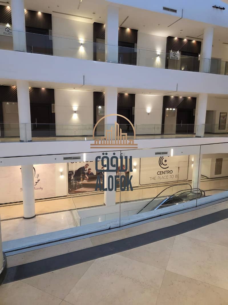 148m² Office– In Front of AUC - Vista 4