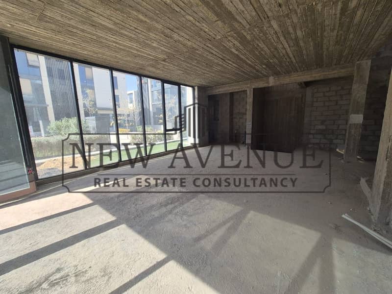 Corner Duplex Office 180 sqm for Rent at Heartwork Mountain View icity new Cairo - Vista 3