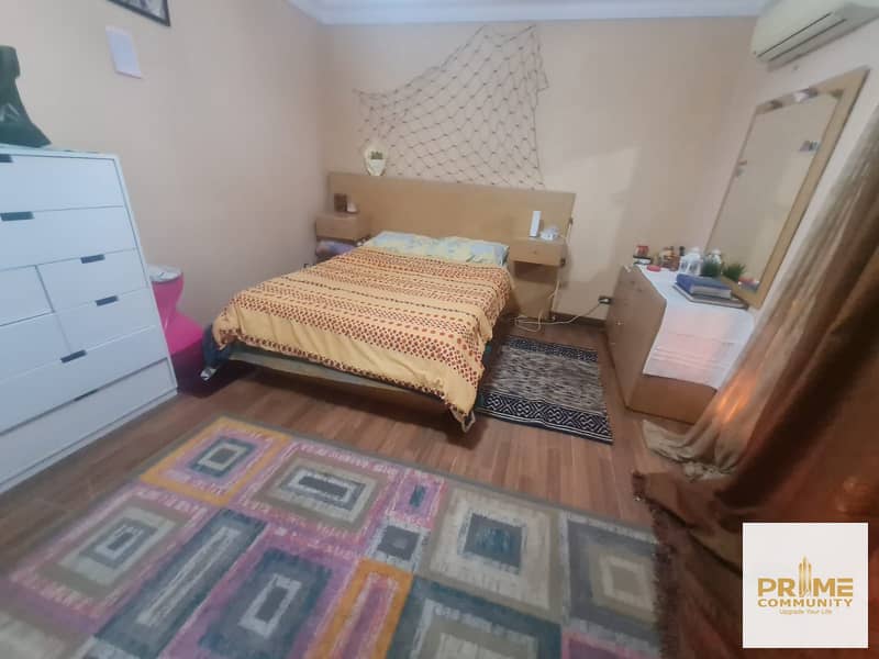 Amazing middle townhouse Fully ultra super lux finished in very prime location for sale in Mena garden city 6 October city - Widok 4