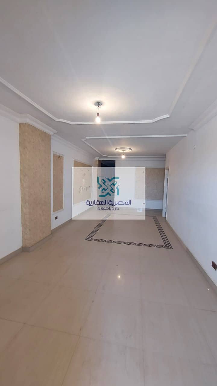 Office space for rent on Carrefour Main Street near the ring road, close to the banks, with an area of 180 square meters. – pohled 2