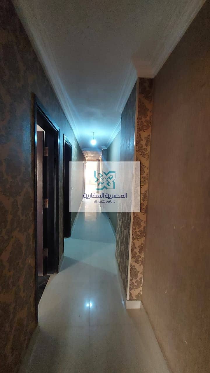 Office space for rent on Carrefour Main Street near the ring road, close to the banks, with an area of 180 square meters. – další