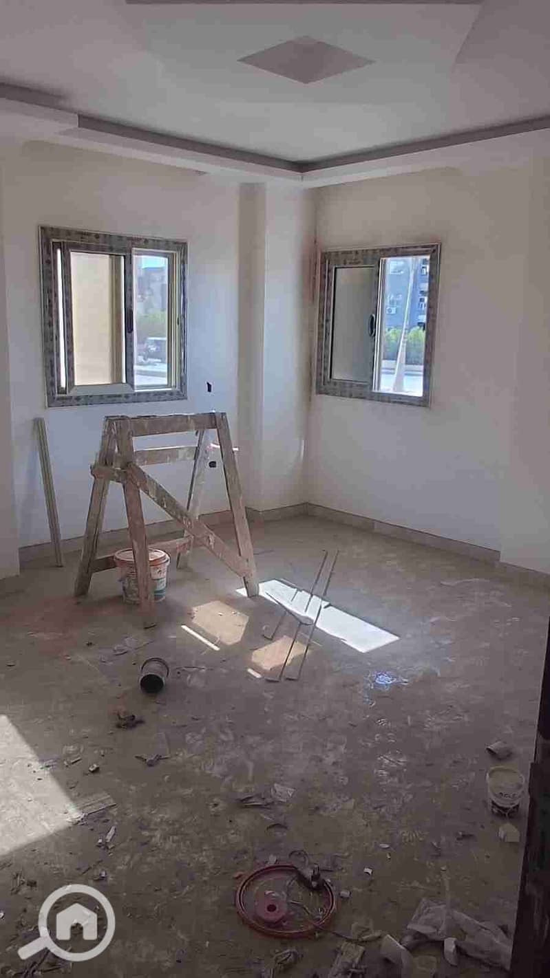 Duplex in the distinguished Area 5 in front of Dar Misr and Mall of Egypt and Downtown, with a direct view of the central garden and the National Bank. - Ansicht 5