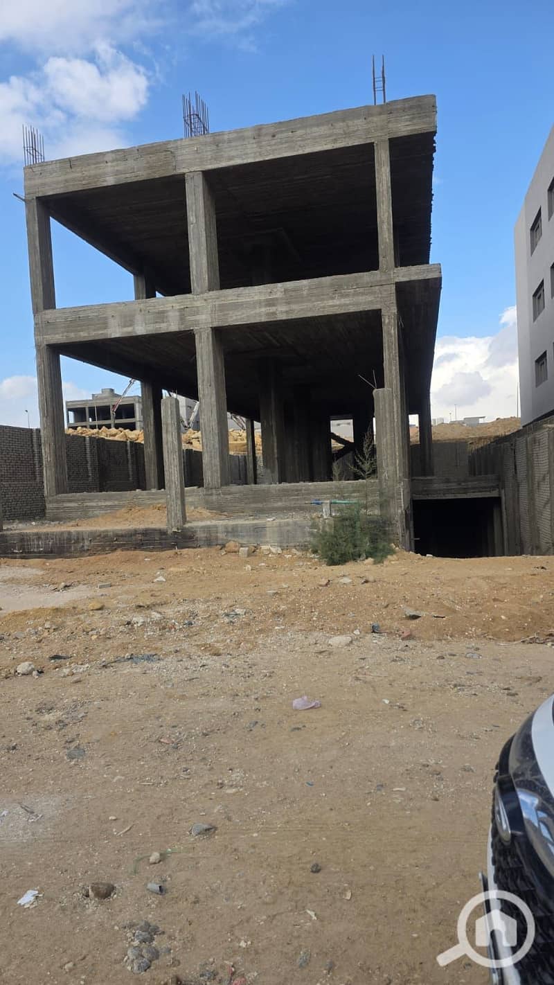 Warehouse for Sale – Fifth Settlement | Industrial Area Total Land Area: 440 sq m Basement: Covers the entire area (440 sq m) – Height: 5.5 - Ansicht 4