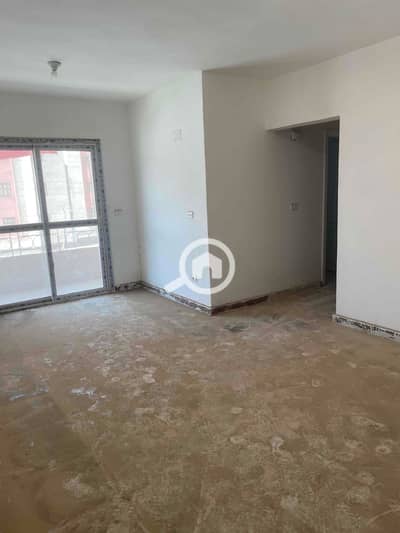 3 Bedroom Flat for Sale in 6th of October, Giza - IMG_9488. jpg
