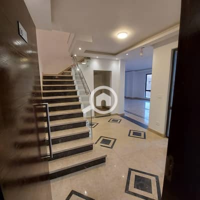دوبلكس 4 غرف نوم للايجار في الشيخ زايد، الجيزة - WhatsApp Image 2026-04-25 at 10.28. 58 PM. jpeg دوبلكس 4 غرف نوم للايجار في الشيخ زايد، الجيزة - WhatsApp Image 2026-04-25 at 10.28. 58 PM. jpeg
