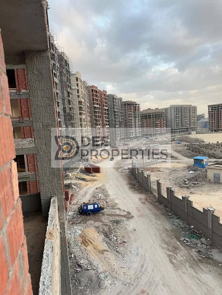 Resale 150m apartment in Smouha, Marouj, fully finished, distinctive view. Delivery in one year. Prime location. Inspect in person. - Vista 4