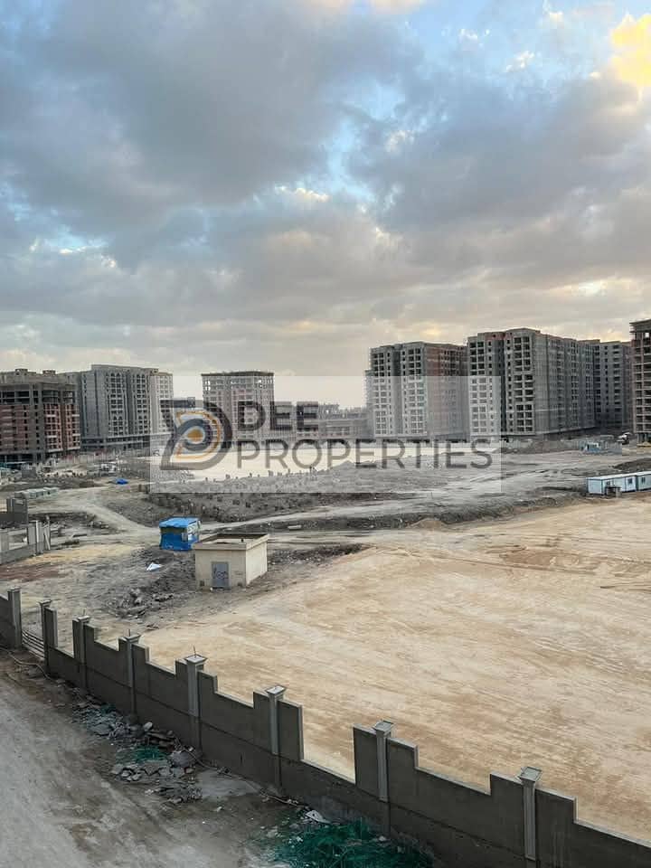 Resale 150m apartment in Smouha, Marouj, fully finished, distinctive view. Delivery in one year. Prime location. Inspect in person. - Vista 5