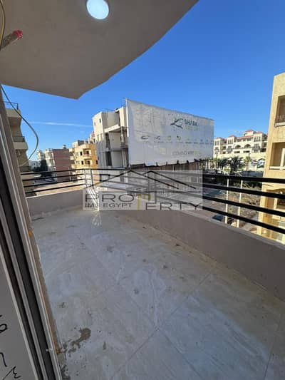 2 Bedroom Flat for Sale in Hurghada, Red Sea - WhatsApp Image 2026-04-26 at 12.17. 26 (5). jpeg 2 Bedroom Flat for Sale in Hurghada, Red Sea - WhatsApp Image 2026-04-26 at 12.17. 26 (5). jpeg