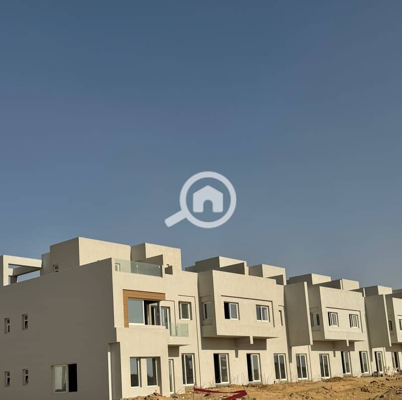 Own a 220-meter roof apartment immediately with a cash discount of up to 40% on the Dahshur link directly in front of Beverly Hills. - Ansicht 5
